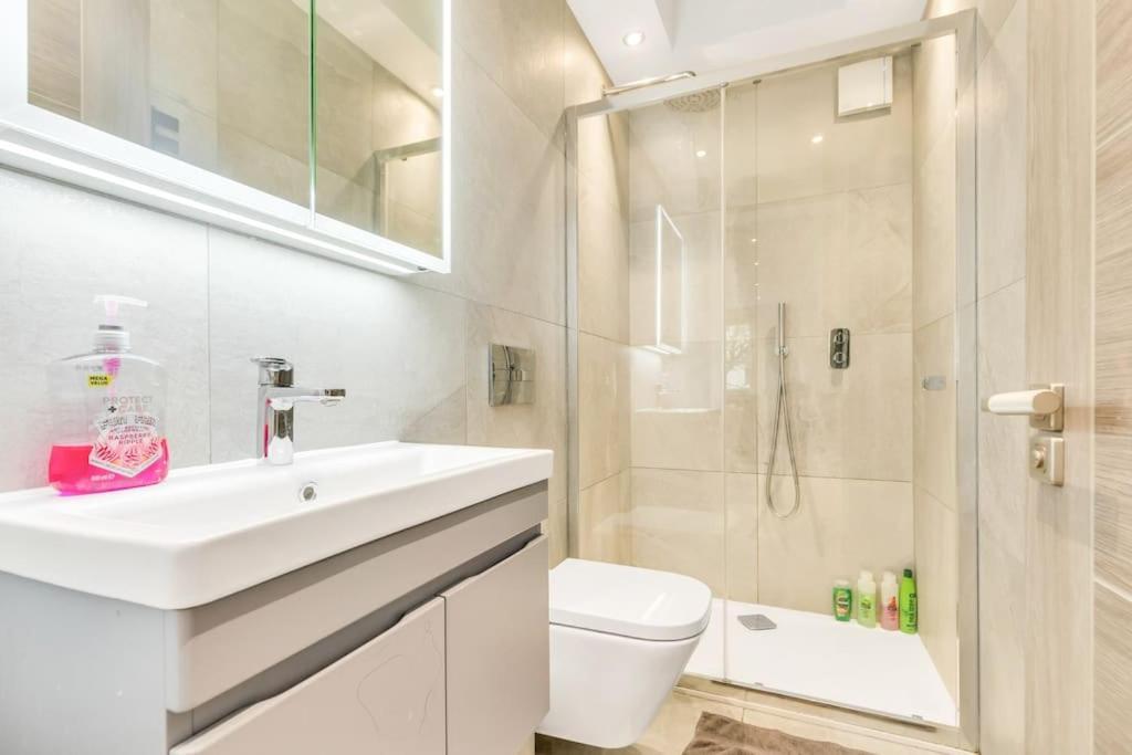 Wow Abbey Road Apartment - Sleeps Up To 8 Londýn Exteriér fotografie